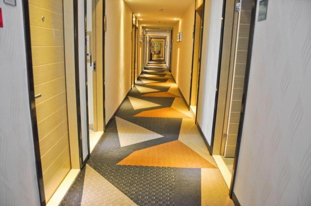City Comfort Inn Guangzhou Tiyu West Road Metro Station Exterior photo